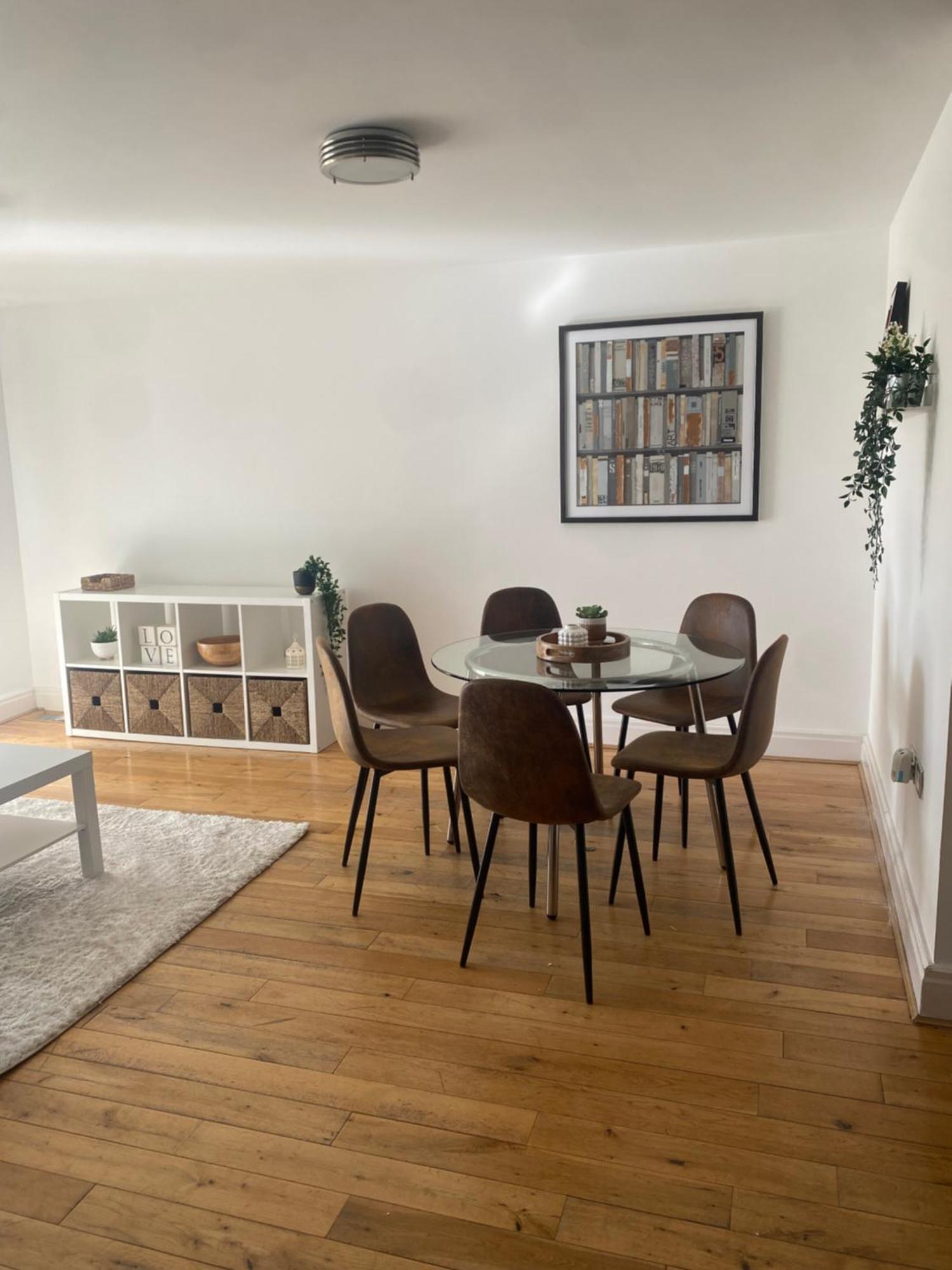 2 Bedroom Flat In Riverside West London Exterior photo